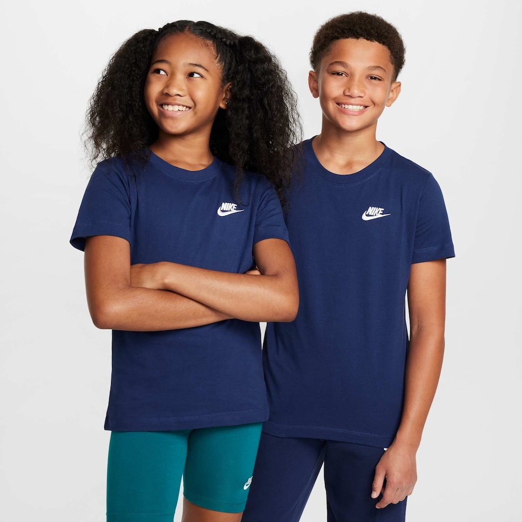 Camiseta Nike Sportswear Futura Infantil