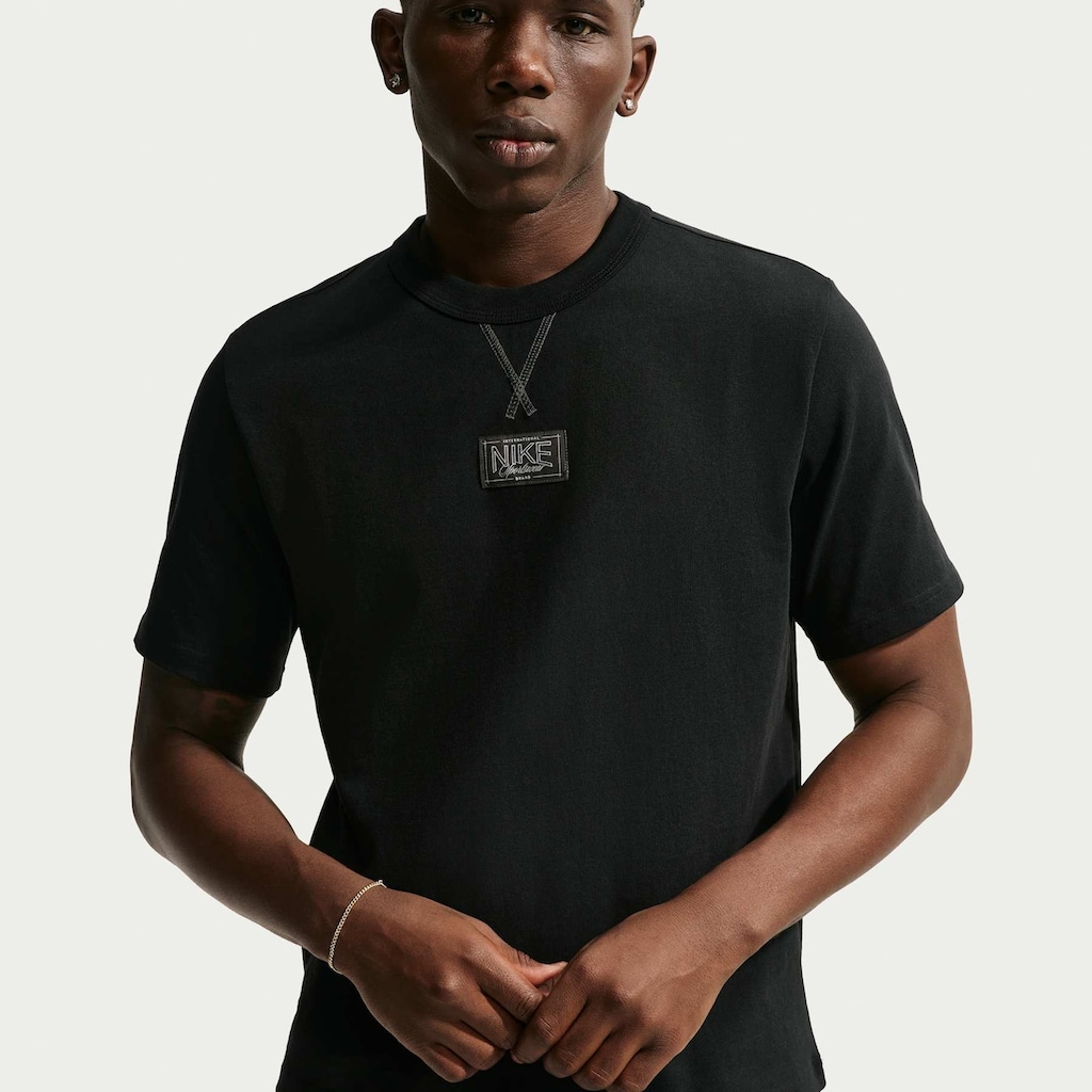 Imagem 1 do produto Camiseta Nike Sportswear Tailored Patch Unissex