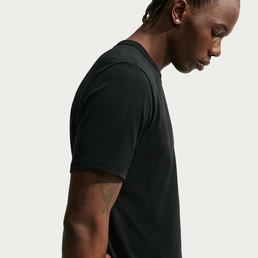 Imagem 2 do produto Camiseta Nike Sportswear Tailored Patch Unissex