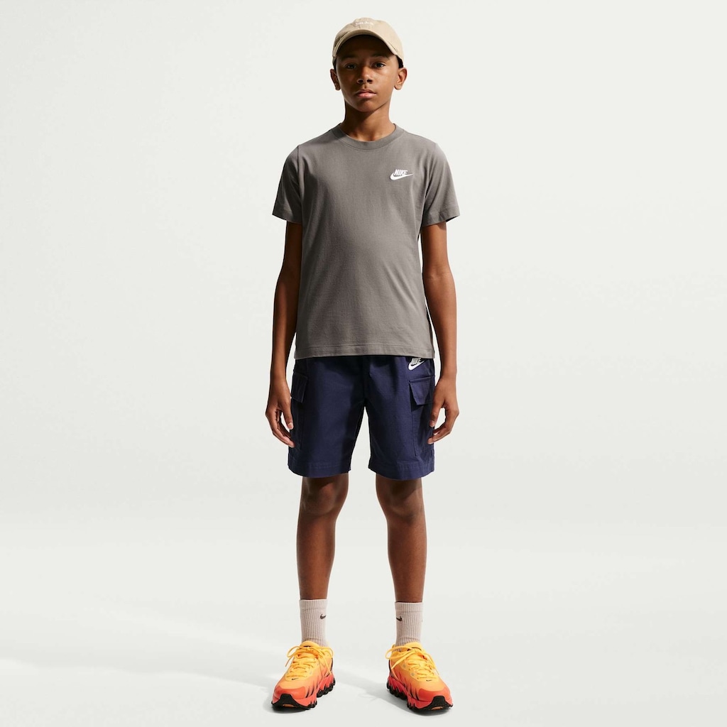 Imagem 4 do produto Camiseta Juvenil Nike Manga Curta Sportswear Embroidered Future