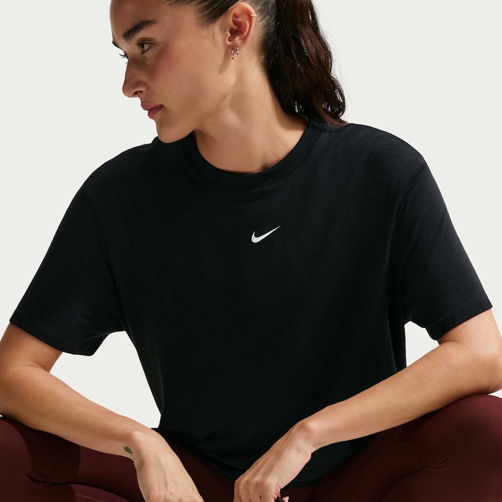 Imagem 3 do produto Camiseta Nike Dri-FIT One Feminina