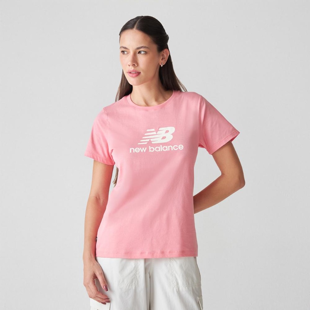 Camiseta New Balance Essentials Feminina