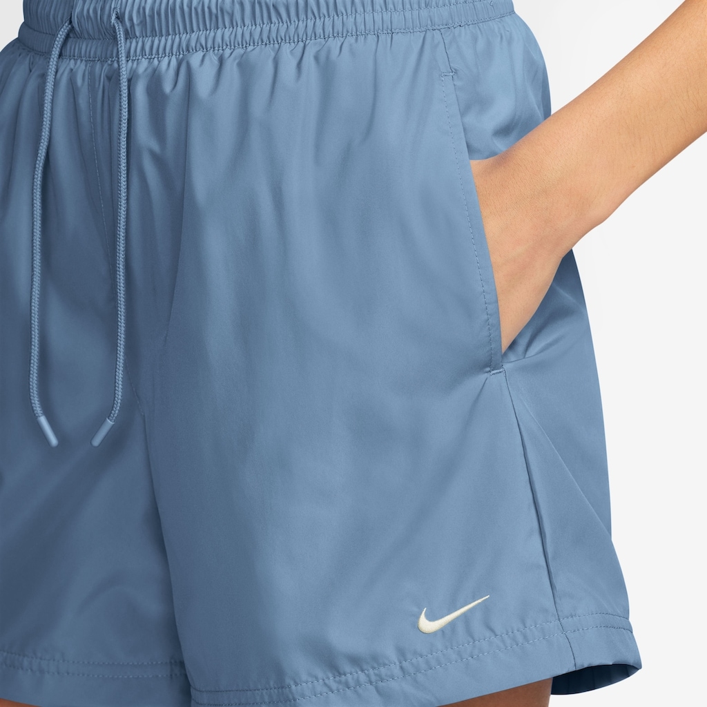 Imagem 2 do produto Shorts Nike Sportswear Essentials Woven Feminino