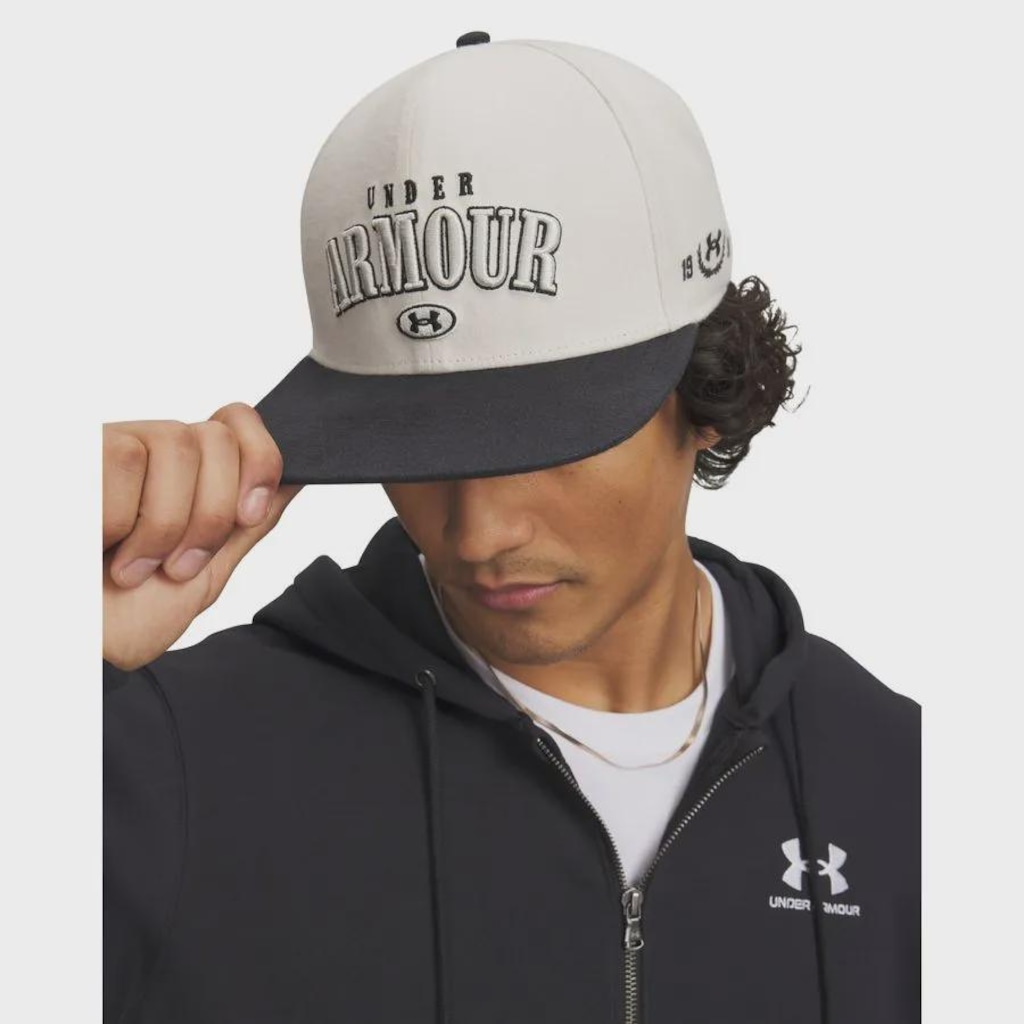 Boné Under Armour Essential High Flatbrim - Masculino