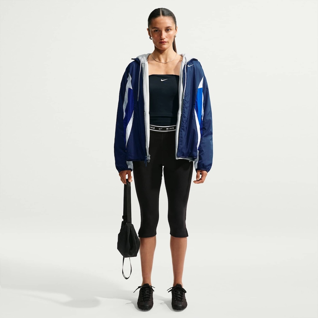 Imagem 4 do produto Jaqueta Nike Street Track Feminina