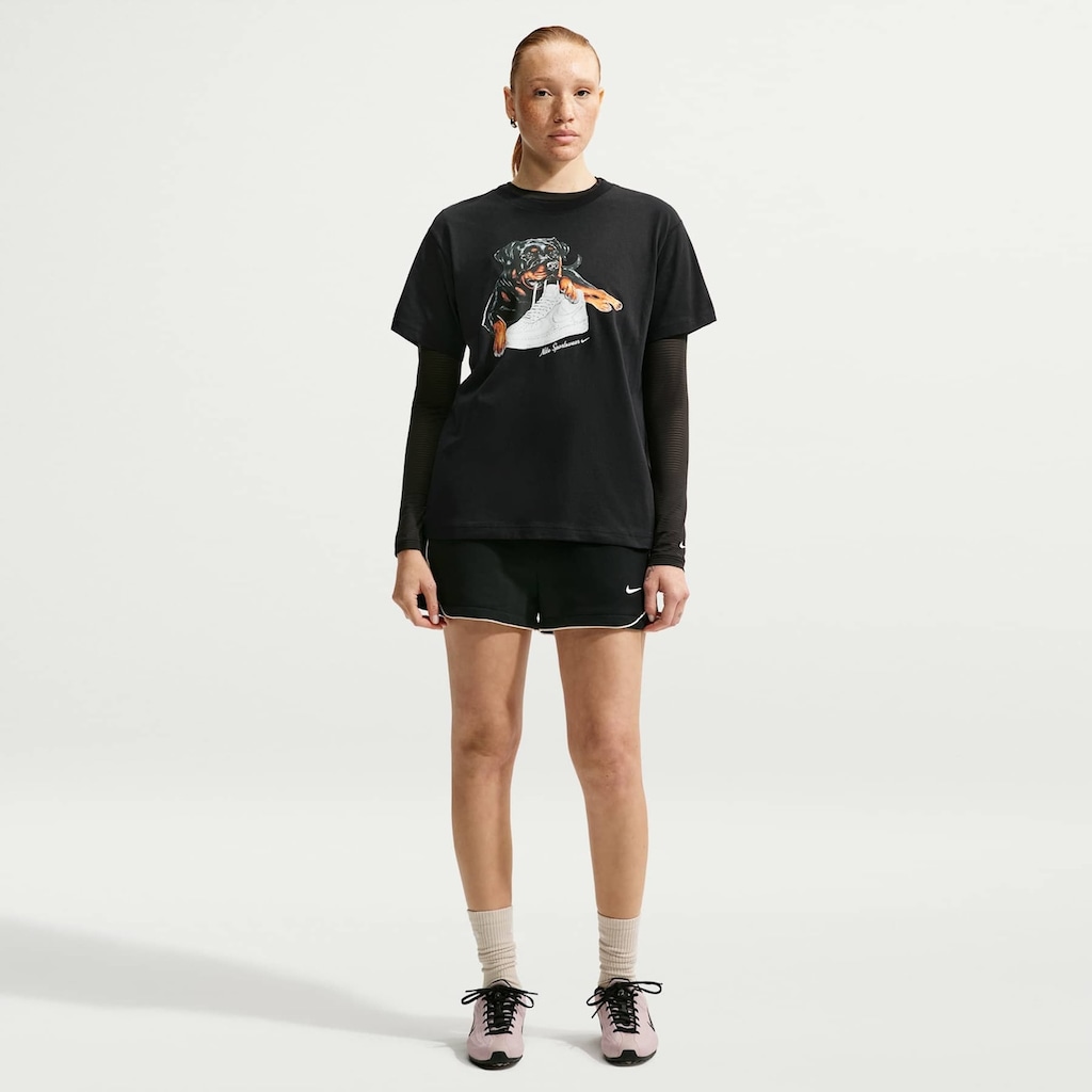 Imagem 4 do produto Camiseta Nike Sportswear Classic Oversized Feminina