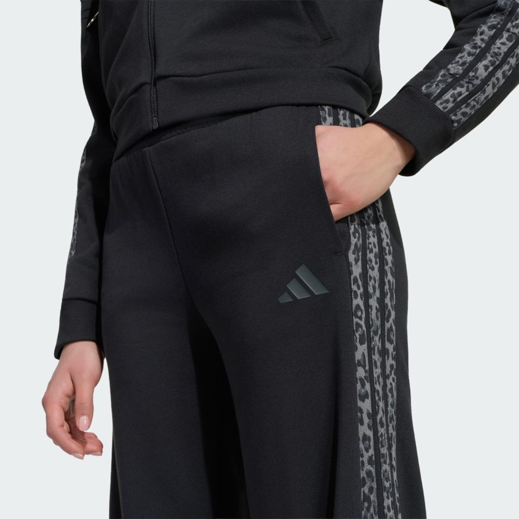 Imagem 5 do produto Calça adidas Animal Feminina