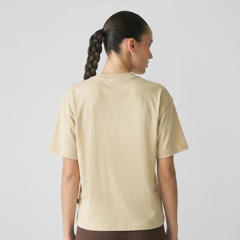 Imagem 3 do produto Camiseta New Balance Reimagined Oversized Feminina