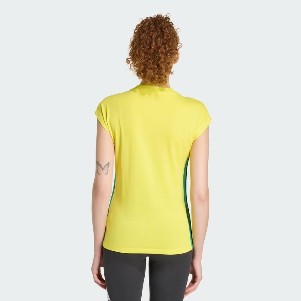 Imagem 2 do produto Camiseta adidas do Brasil Malha Essentials Três Listras - Feminina