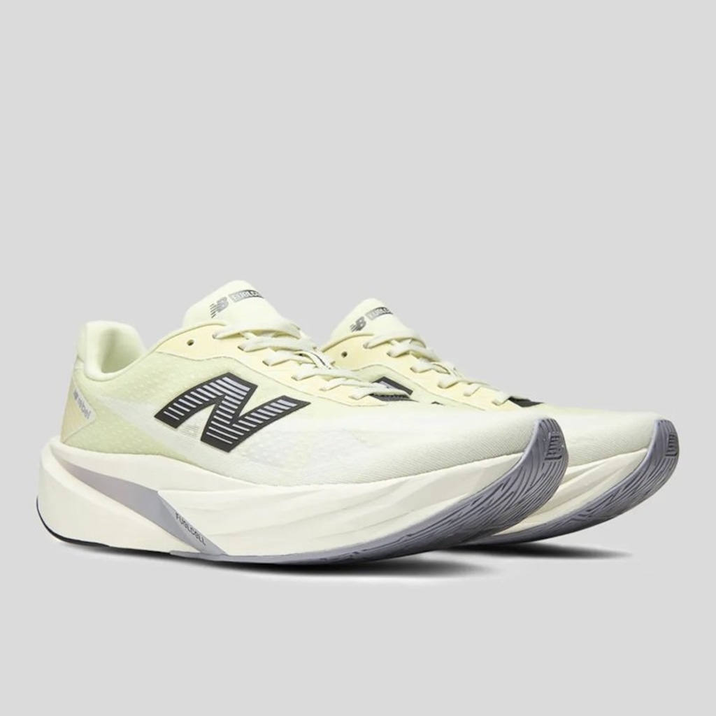 Tênis Masculino New Balance FuelCell Rebel v5