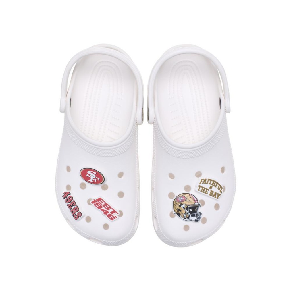 Imagem 2 do produto Jibbitz™ Crocs NFL San Francisco 49ERS Pack com 5 Peças