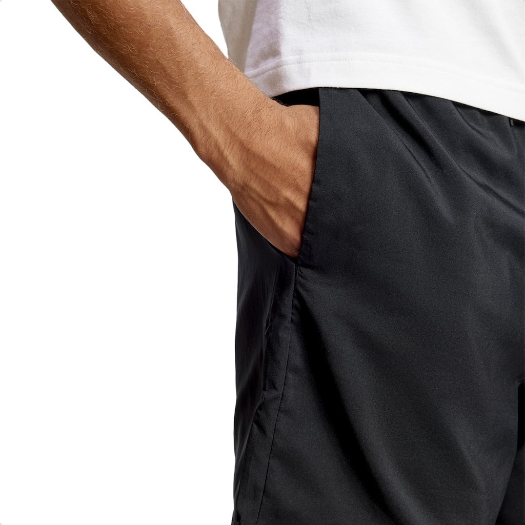 Imagem 3 do produto Shorts adidas Chelsea Essentials Logo Pequeno Masculino