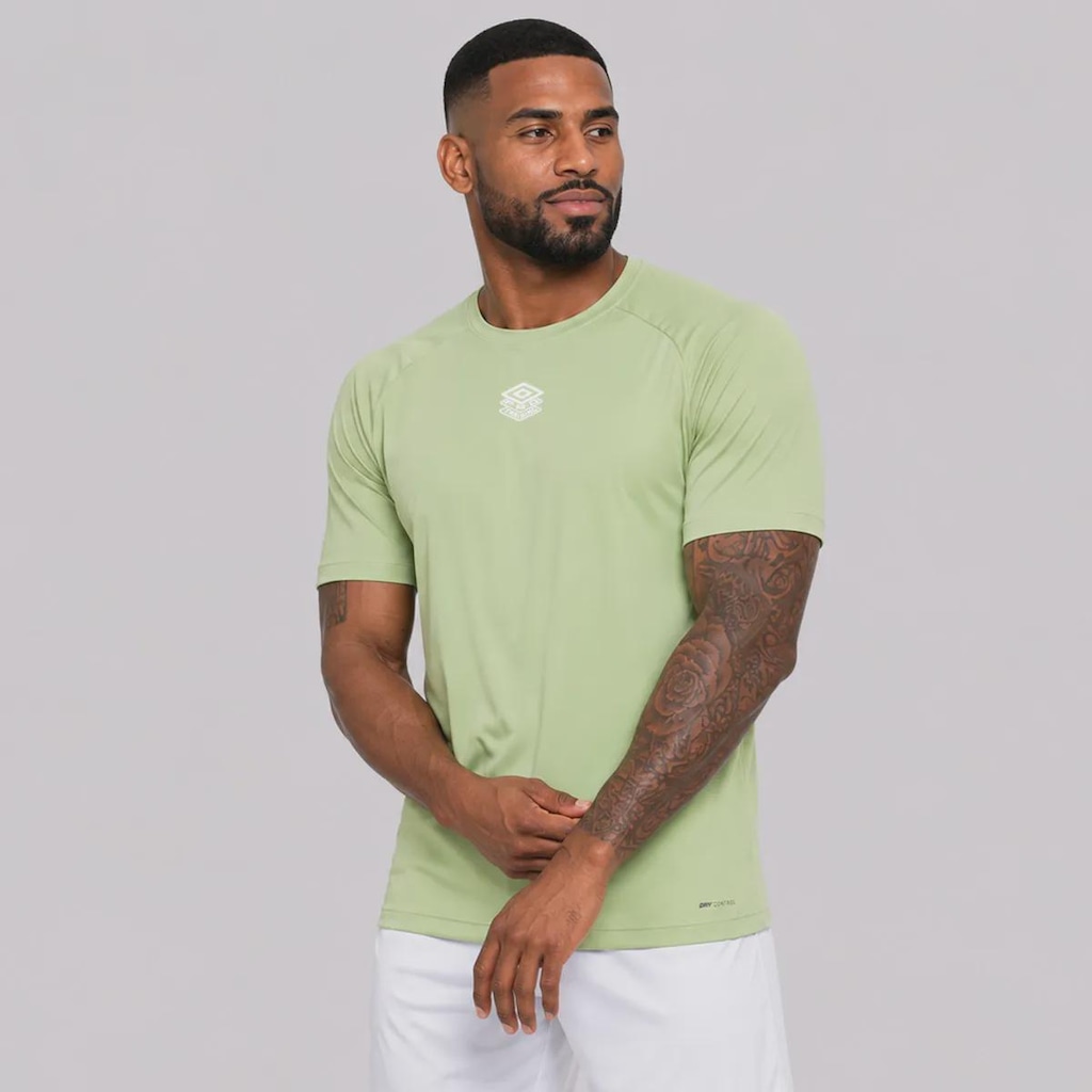 Imagem 2 do produto Camisa Umbro Poliamida Essential II Masculina