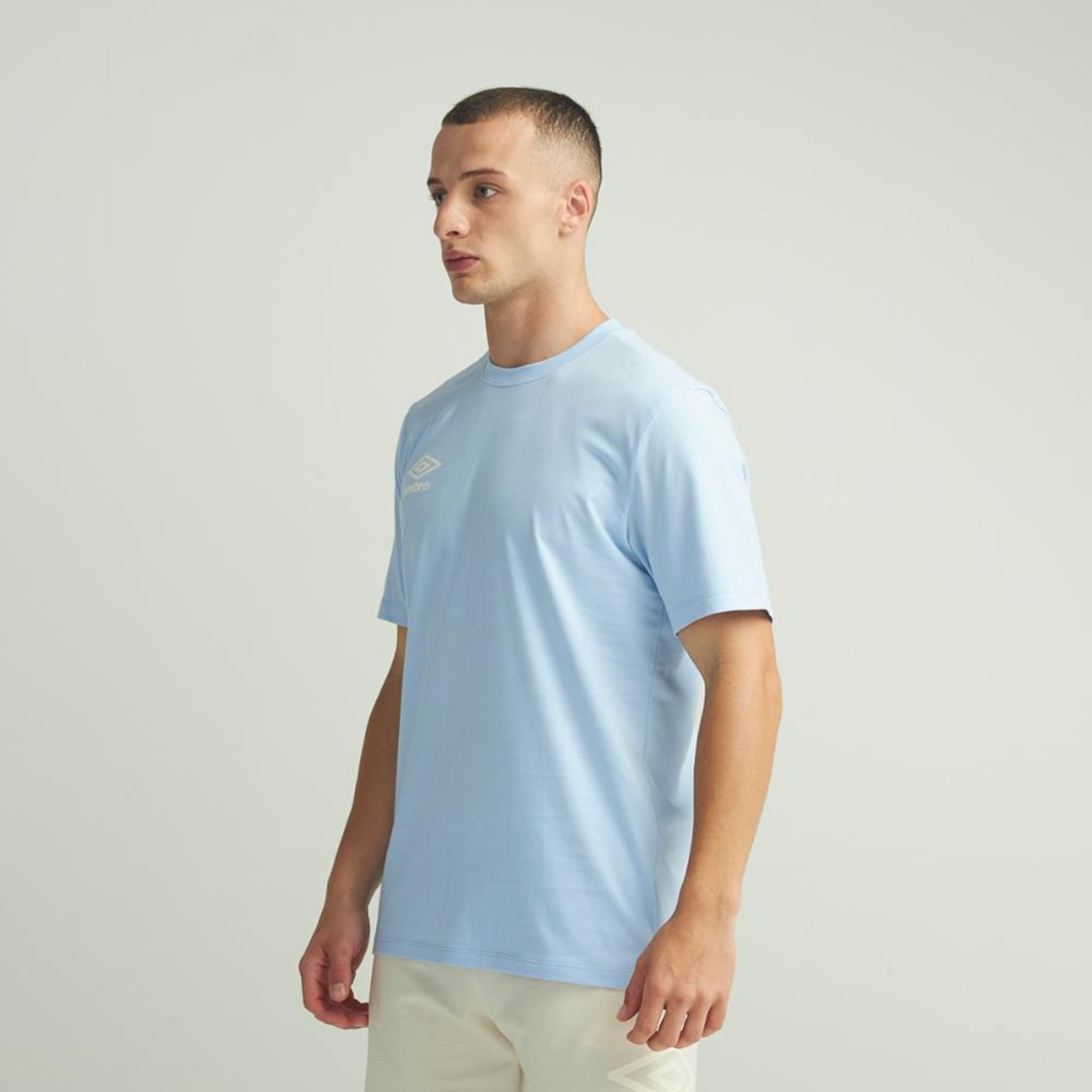 Imagem 2 do produto Camiseta Umbro Essential - Masculina