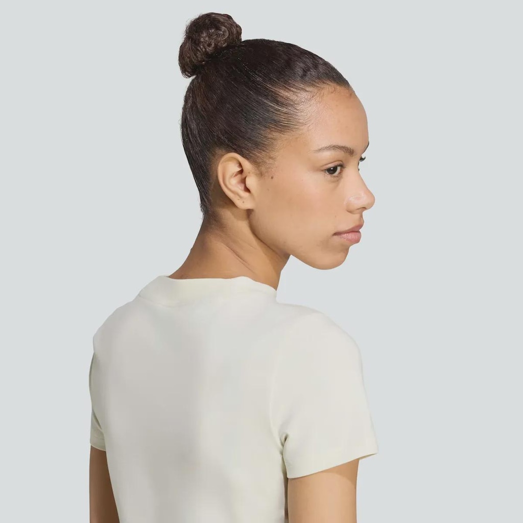 Imagem 4 do produto Camiseta adidas Essentials Feminina