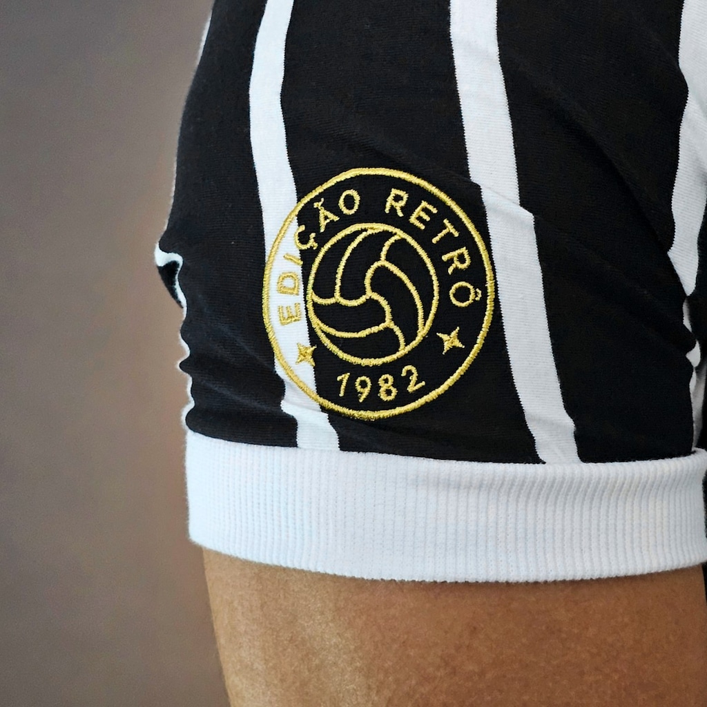 Imagem 4 do produto Camisa do Corinthians Retrô Democracia 1982 Plus Size Coimbra - Masculina