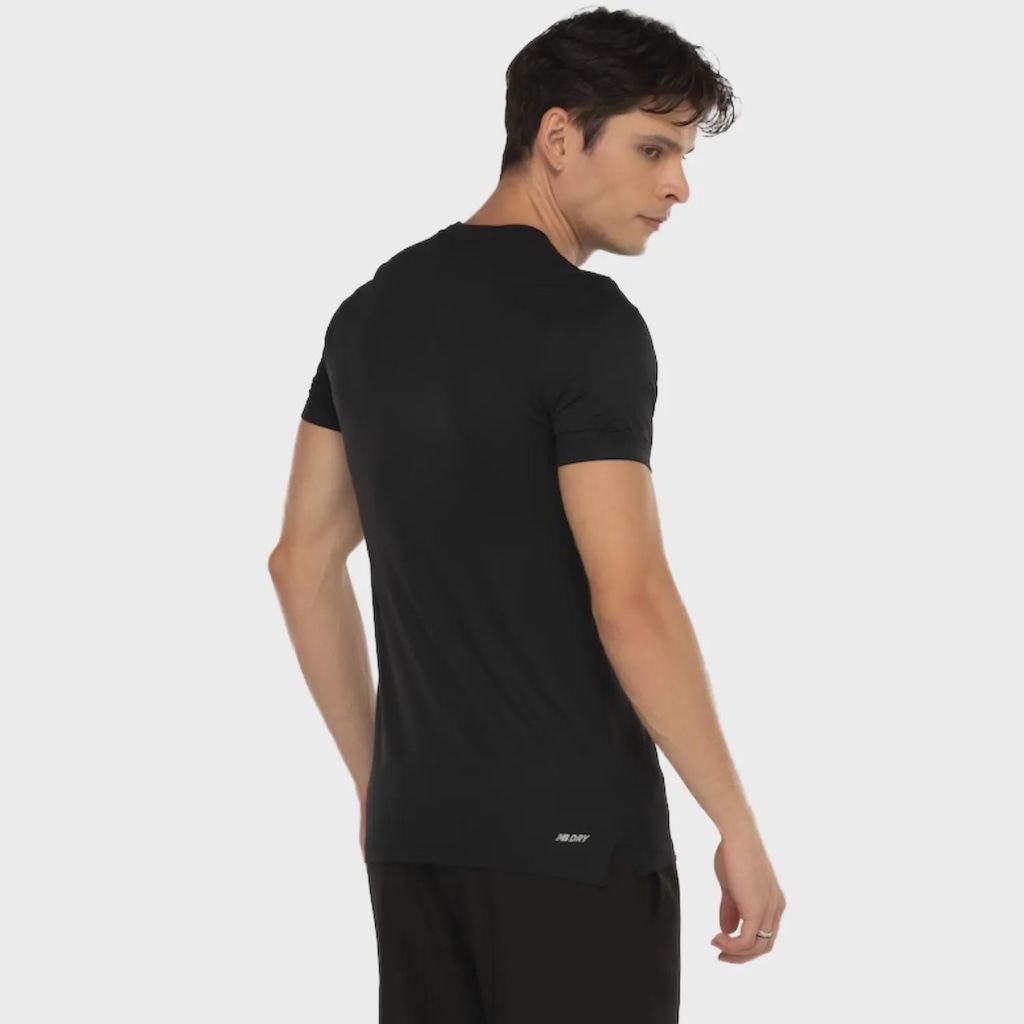 Imagem 2 do produto Camiseta New Balance Sport Essentials Masculina
