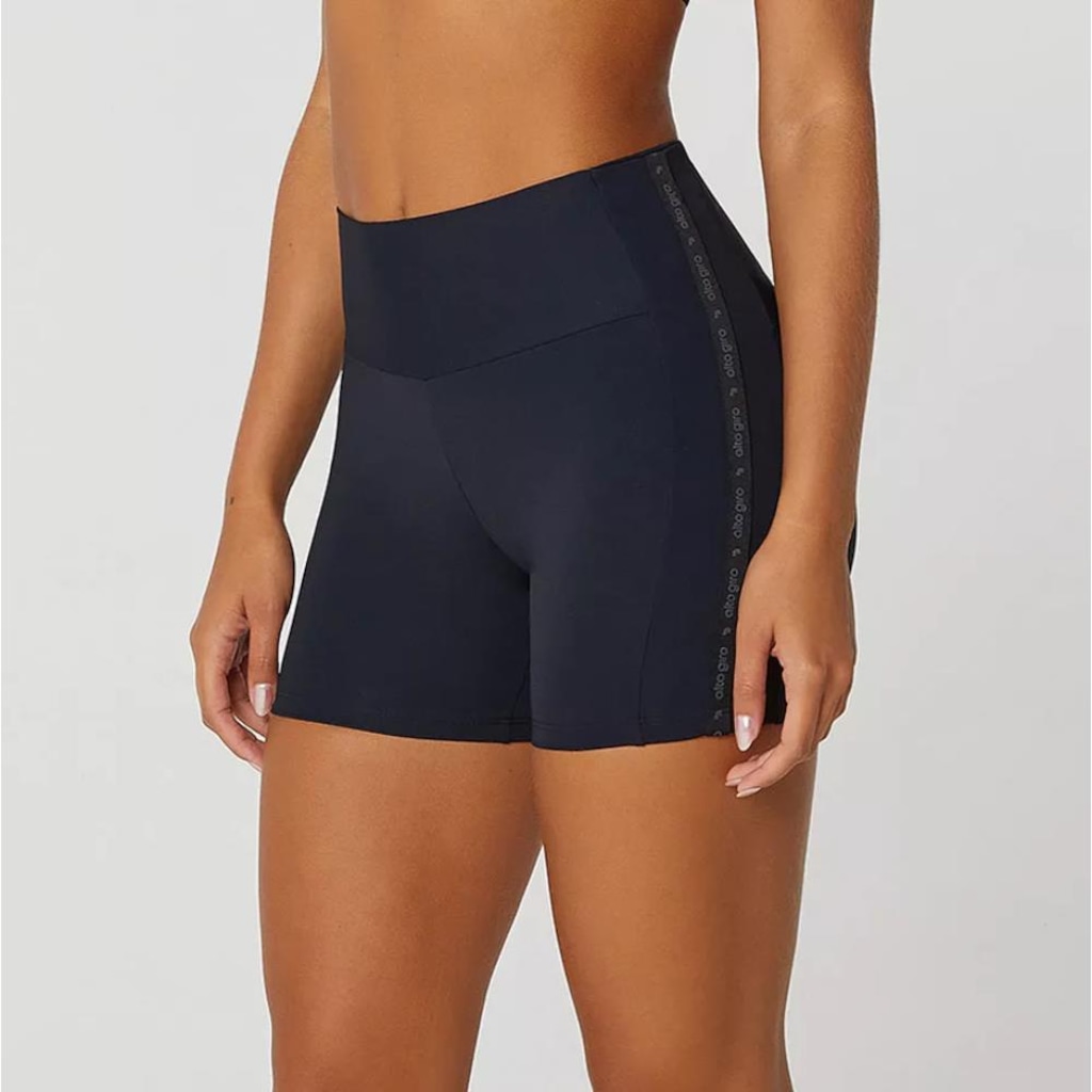 Imagem 1 do produto Bermuda Feminina Meia Coxa Alto Giro Logo