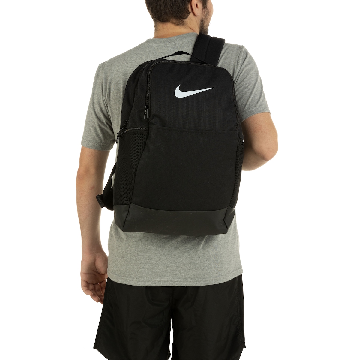 mochila nike brasilia backpack m - 24 litros (Medium, 24L) Small interior zip pocket offers a secure space for valuables.Haul loop gives you an alternative carrying option.Internal sleeve stores a laptop up to 15 Mochila Nike Brasília 9.0 24
