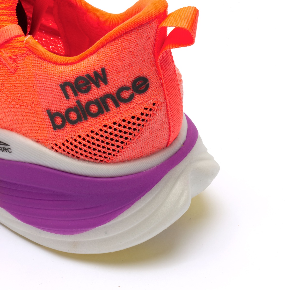 K*N様 New Balance FuelCell SuperComp Elit New Balance aposta no 'retorno de energia' em novo lançamento no País
