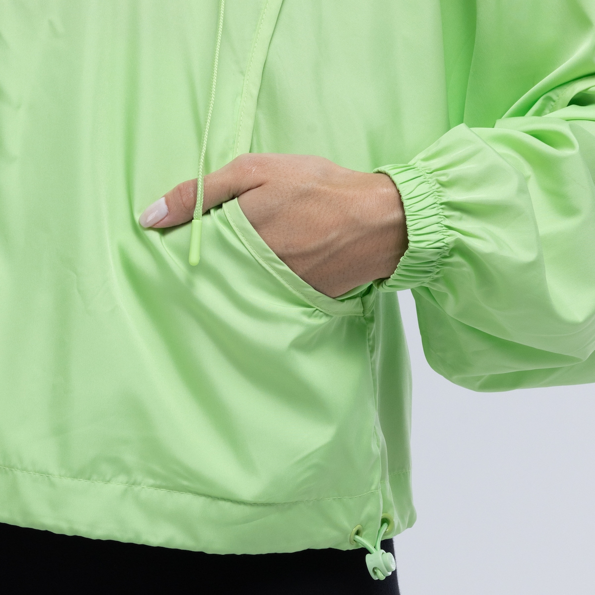 Jaqueta Feminina Oxer com Capuz Mochy Repelente à Água Packable