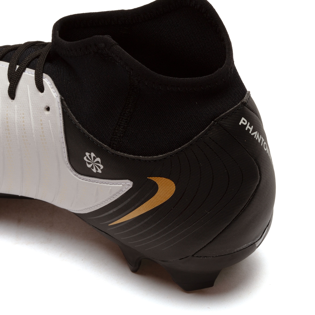 Chuteira de Campo Adulto Nike Phantom Luna II em Promoção | Centauro