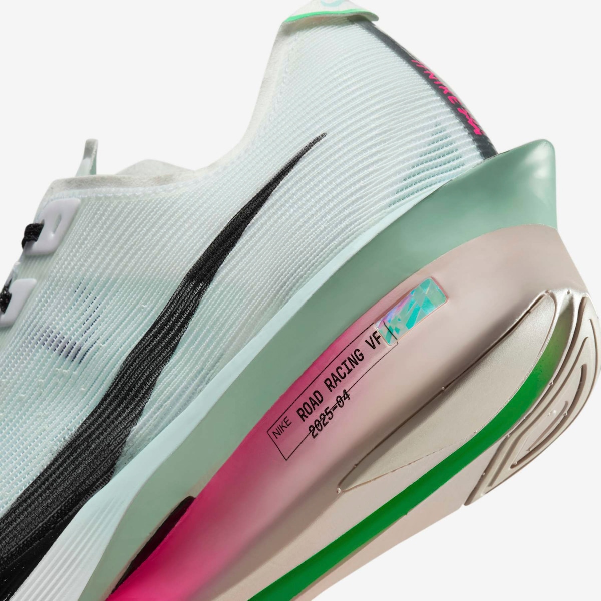 Tênis Feminino Nike ZoomX VaporFly 4 em Promoção | Centauro
