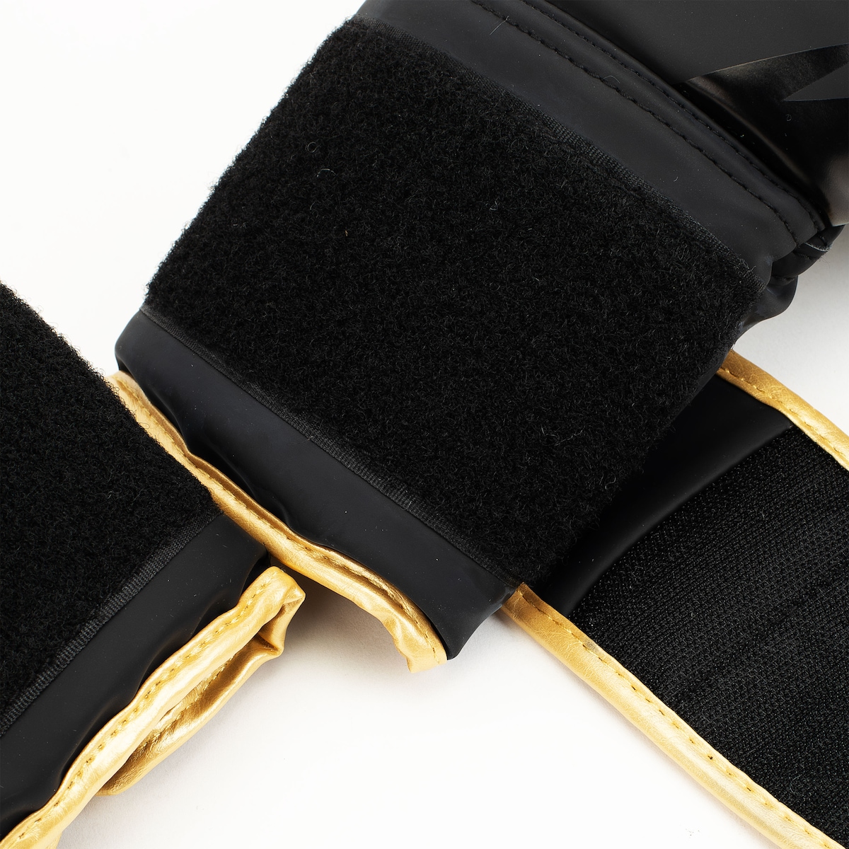 Kit Boxe Muay Thai Venum New Impact Evo com Luva, Bucal e Bandagem - Foto 5