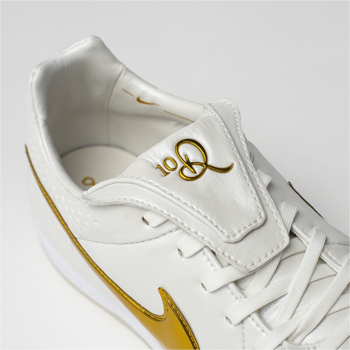 Chuteira Futsal Adulto Nike Tiempo Legend Touch of Gold R10 Edição