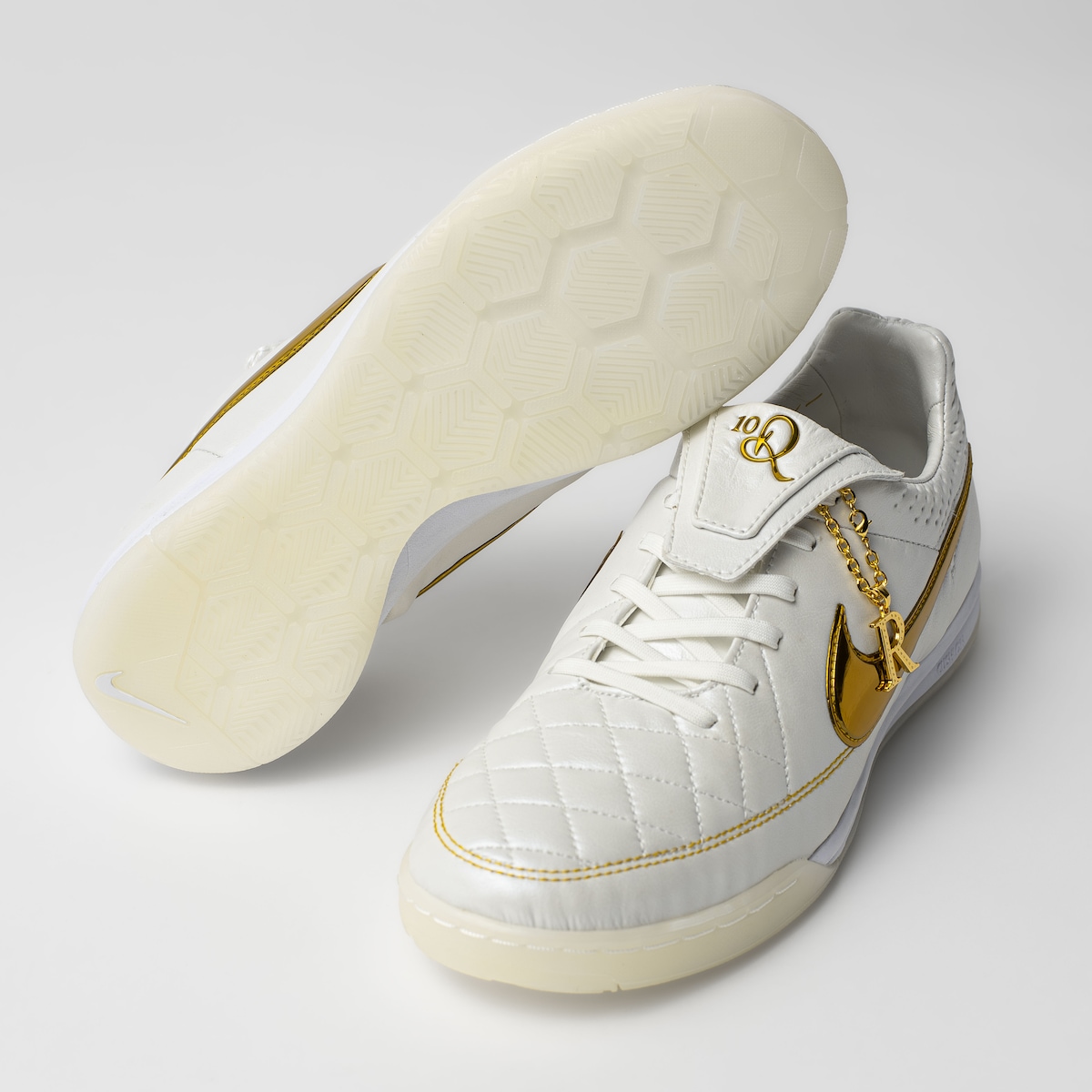 Chuteira Futsal Adulto Nike Tiempo Legend Touch of Gold R10 Edição