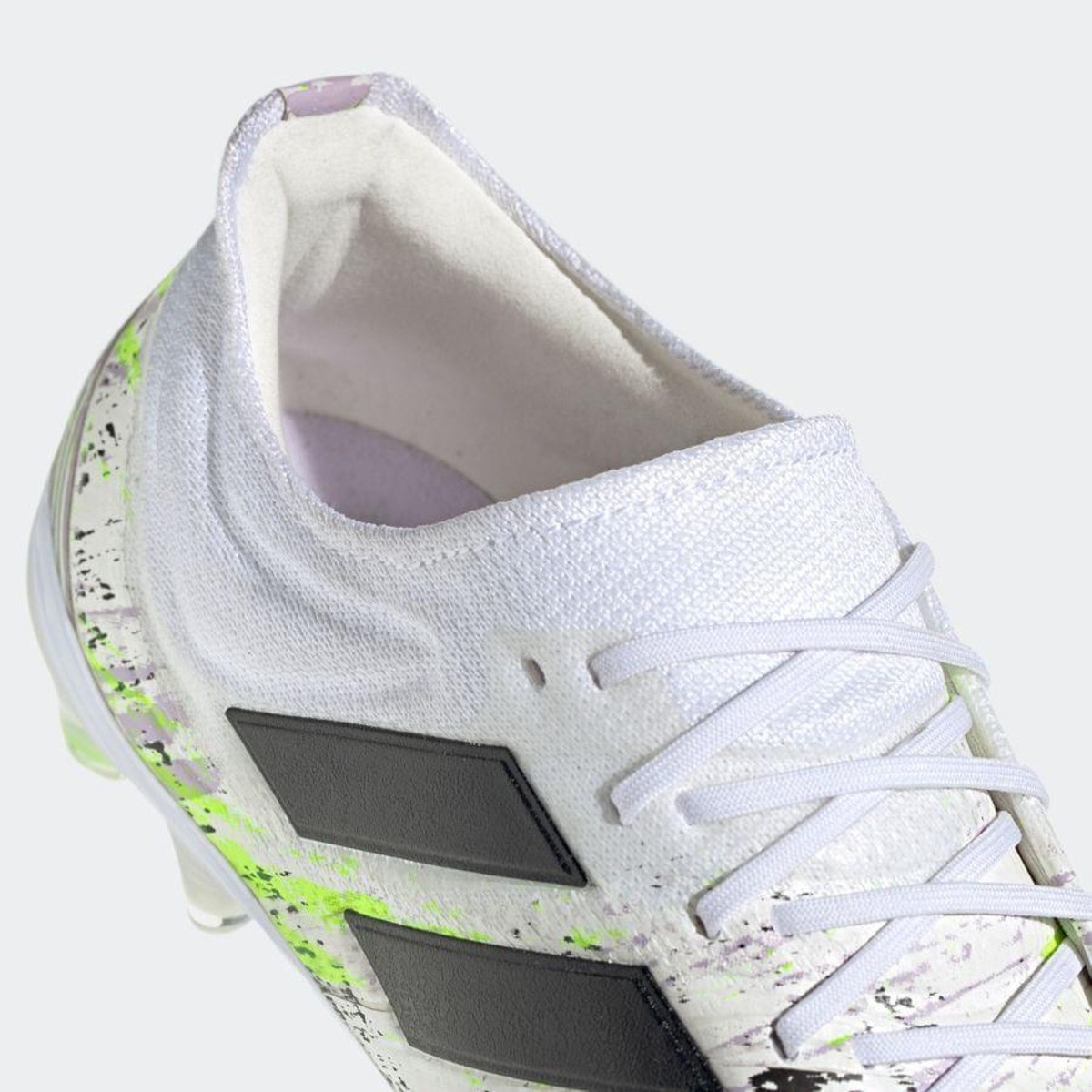 Chuteira de Campo adidas Copa 20.1 - Adulto | Centauro