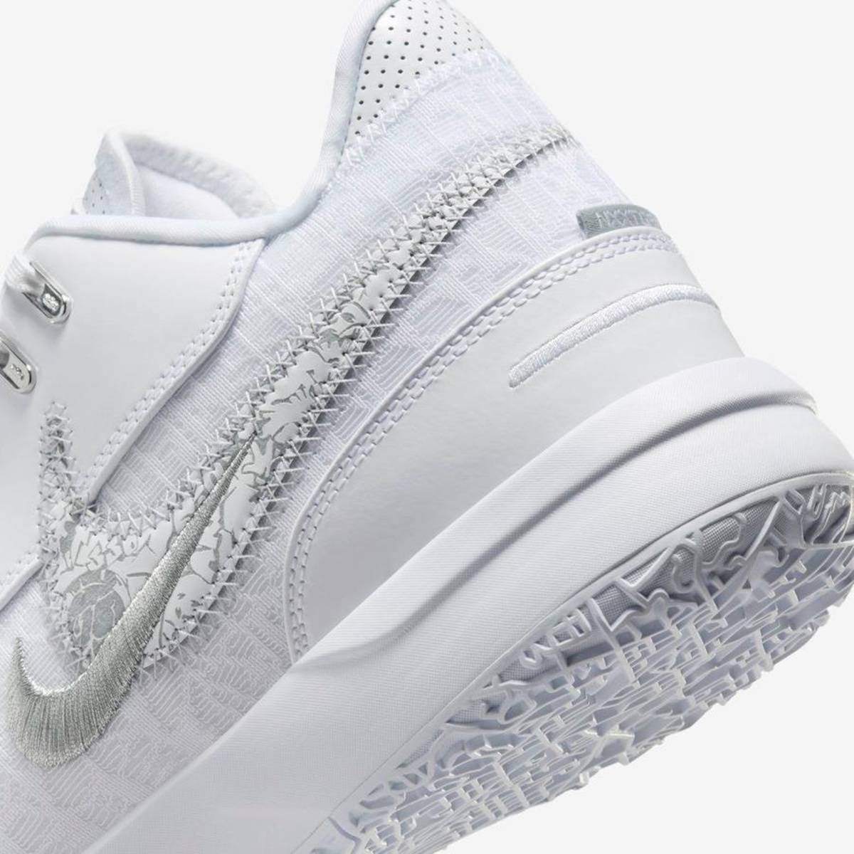 新品 ZOOM LEBRON NXXT GEN EP 白 31cm Nike Zoom LeBron NXXT Gen AMPD White Silver - Droper