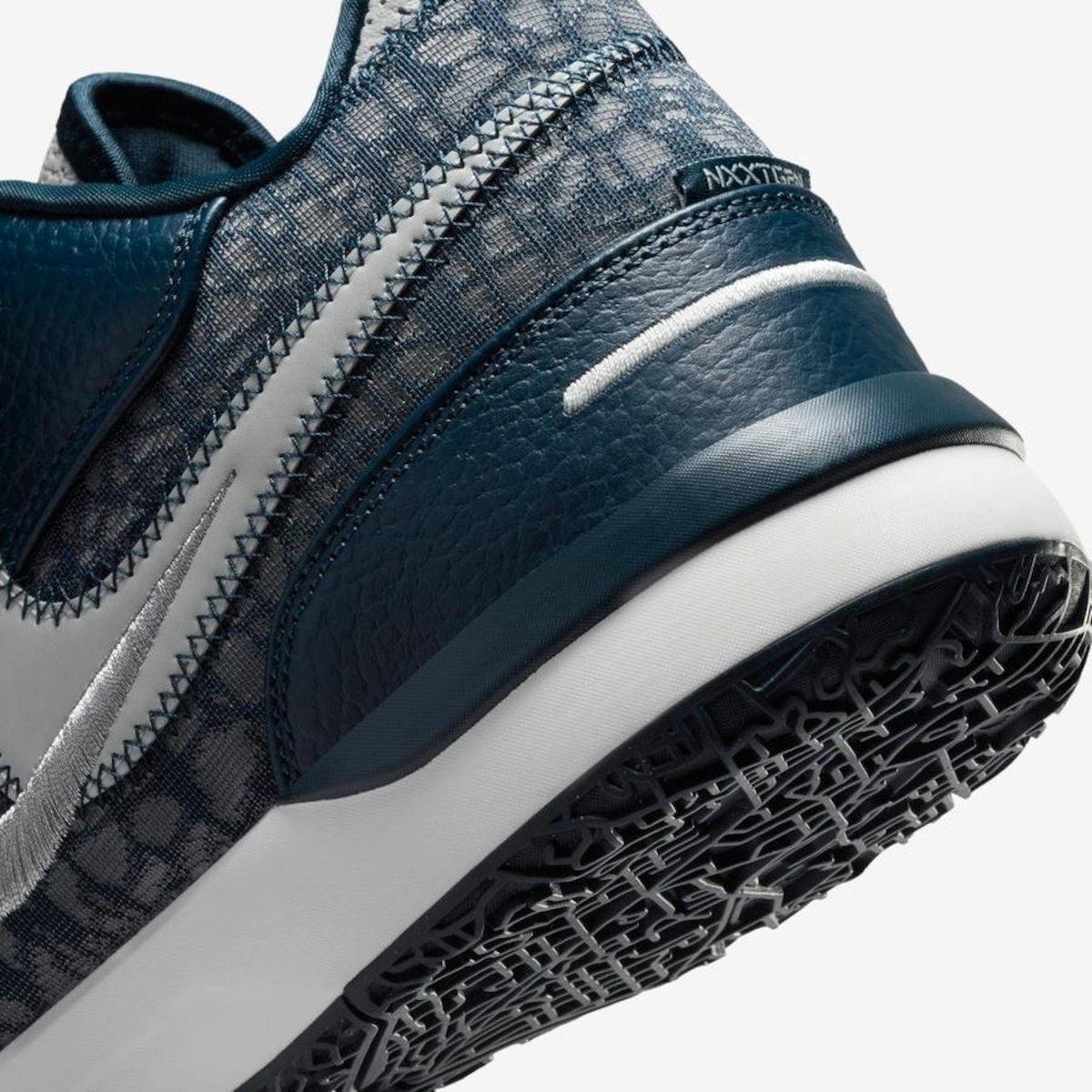 Tênis Nike Zoom Lebron Nxxt Gen - Masculino | Centauro