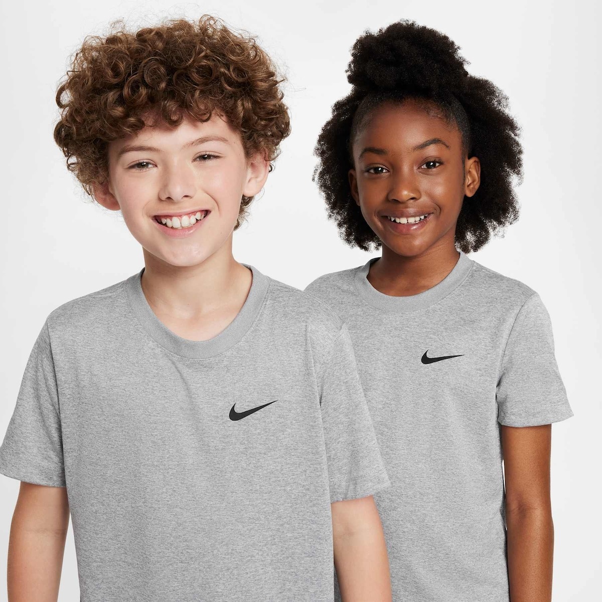 Camiseta Nike Dri-FIT Swoosh Infantil - Foto 3