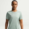 Camiseta Feminina Nike Dri-Fit Legend WCR 6