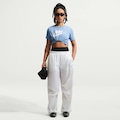 Camiseta Feminina Nike Manga Curta Sportswear Essential Icon AZUL CLARO
