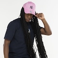 Boné New York Yankees New Era Aba Curva 940 Snapback ROSA