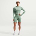 SHORTS NIKE W NP DF SMLS HR 5IN VERDE CLARO