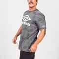 Camiseta Umbro Manga Curta Ball 92 - Masculina AZUL/BRANCO