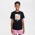 Camiseta Nike Sportswear Adapt - Infantil PRETO/LARANJA