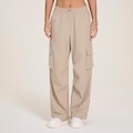Calça New Balance Nylon Cargo - Feminina BEGE