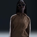 Jaqueta Nike Sportswear Essential - Feminina MARROM