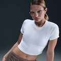 Camiseta Nike Sportswear Chill Knit Cropped - Feminina BRANCO