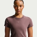 Camiseta Nike Sportswear Chill Knit Cropped - Feminina MARROM