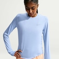 Camiseta Manga Longa Nike Dri-FIT Swift Crew - Feminina AZUL CLARO