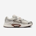 Tênis Feminino Nike V5 Run BRANCO/MARROM