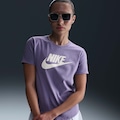 Camiseta Nike Sportswear Essentials Feminina LILAS