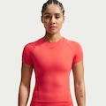 Camiseta Dri-FIT Nike Universa Feminina VERMELHO