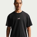 Camiseta Nike Sportswear "Love Is In The Air" Masculina PRETO