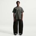 Camiseta Nike Sportswear Premium Essentials Masculina CINZA/VERDE